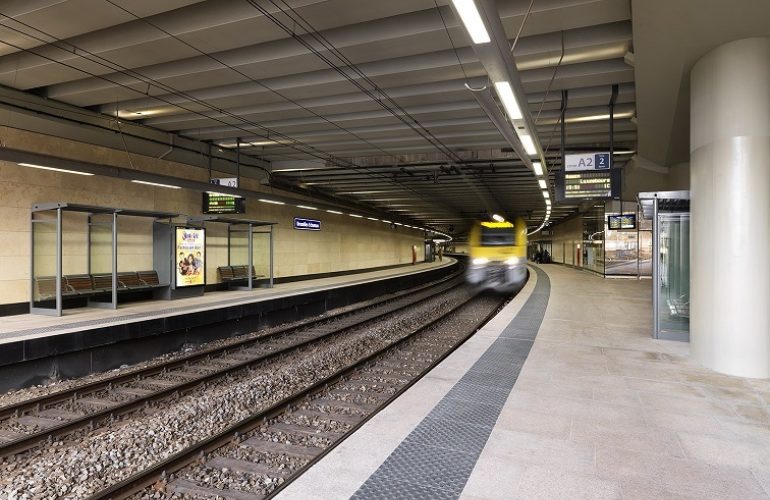 Schuman station - Brussel - c-Dries Van den Brande - 150