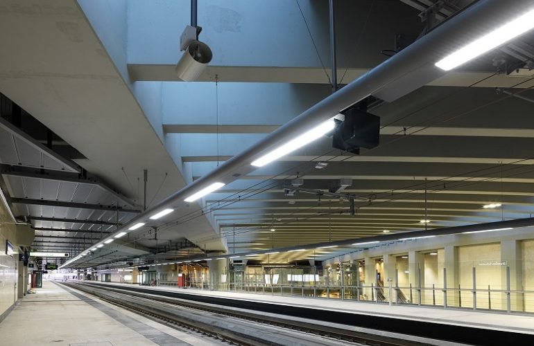 Schuman station - Brussel - c-Dries Van den Brande - 300